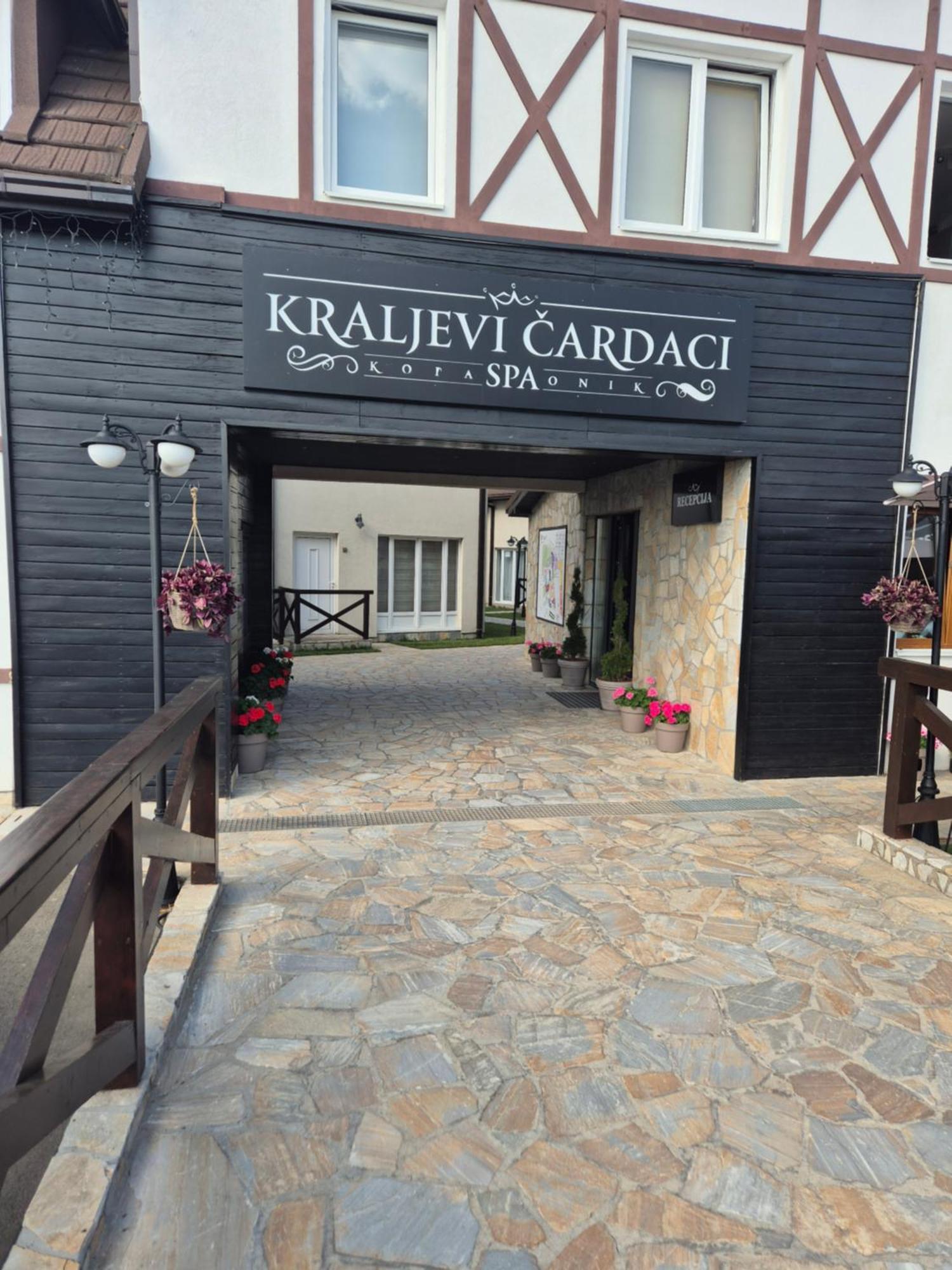 Kraljevski *